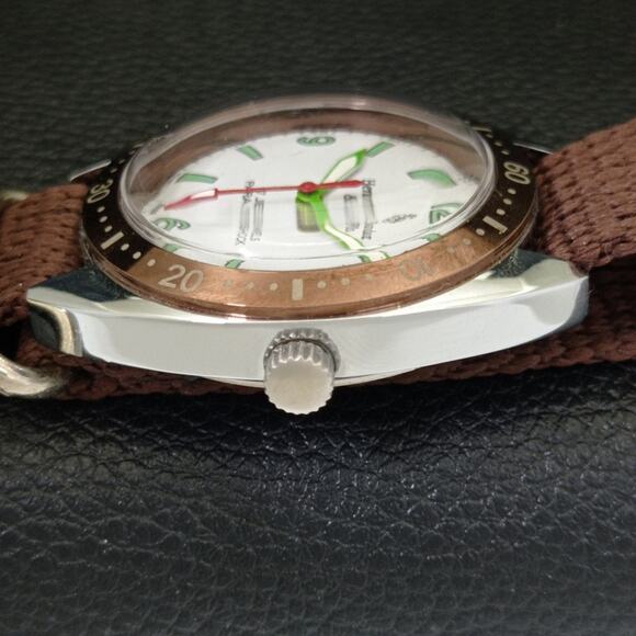 Vintage 1973  Henri Sandoz Manual Mens Silver Watch W/Nato Strap - Picture 5 of 9